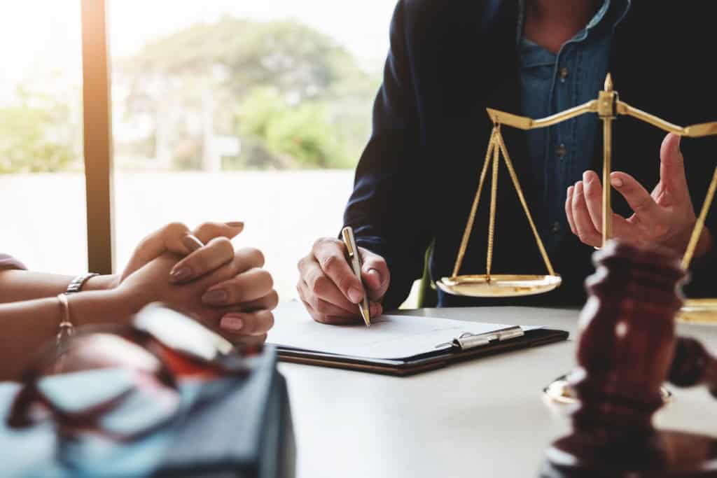 Court Applications vs. Mediation: A Less Stressful Path with EH Mediation Southampton
